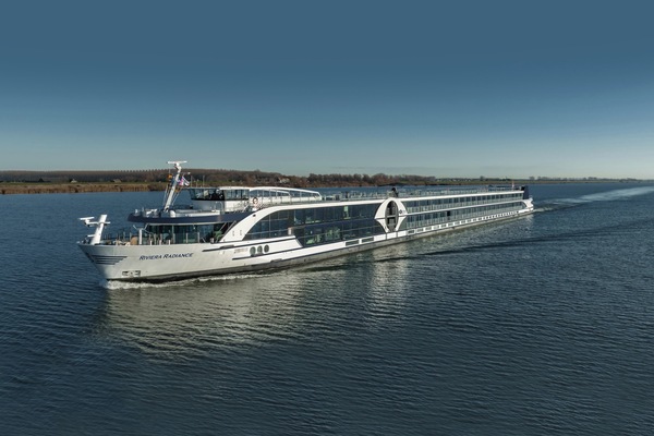 Budapest, Bratislava & Vienna: A Danube Discovery River Cruise - MS Riviera Radiance